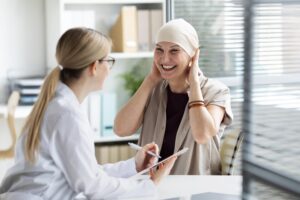 como lidar com a queda de cabelo na quimioterapia